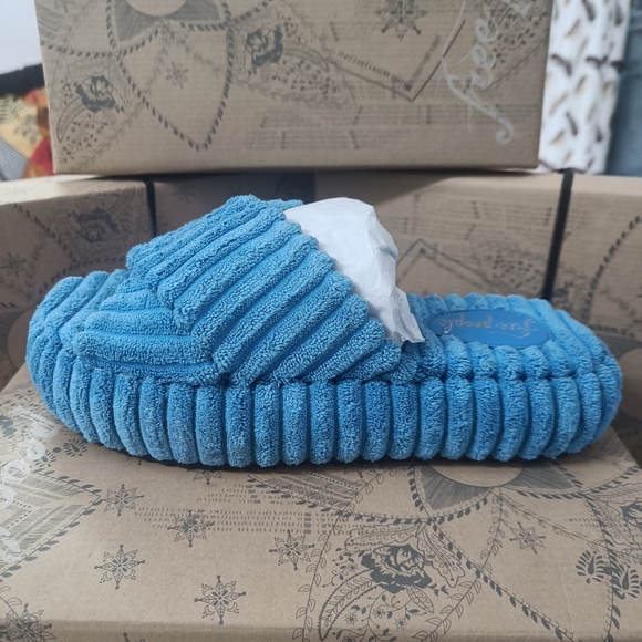 Courdroy Criss-cross Slippers - Picture 2 of 7